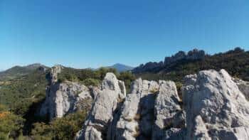 Rocher du midi à Gigondas les Dentelles